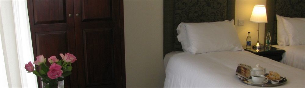Walter Raleigh Hotel ยอล ภายนอก รูปภาพ