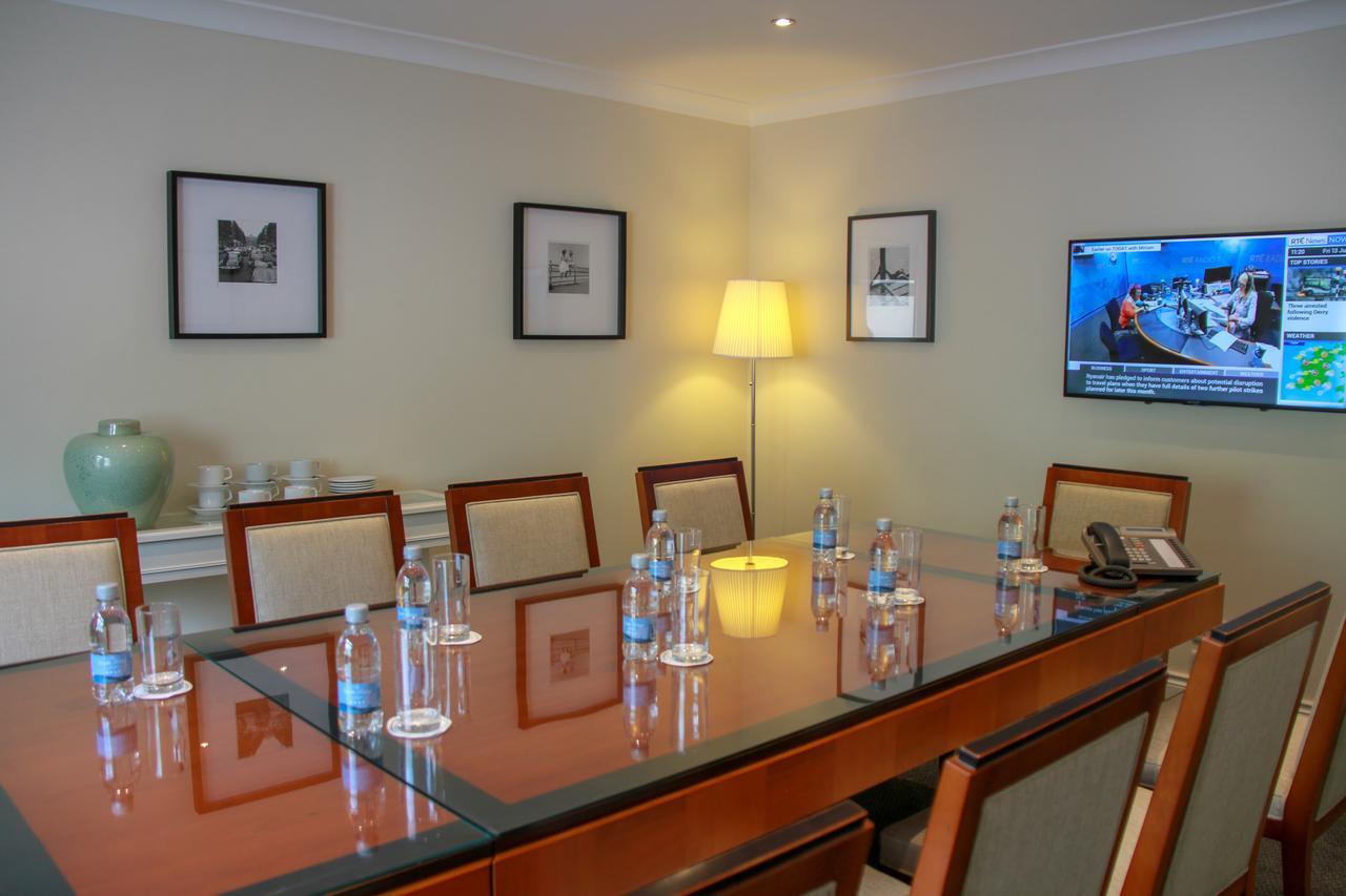 Walter Raleigh Hotel ยอล ภายนอก รูปภาพ